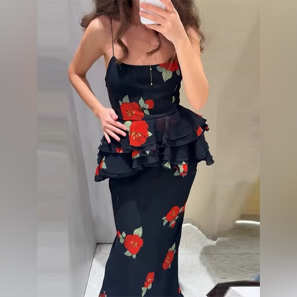 Price Firm - ZARA Bloggers Fav Floral Print Ruffled Top - Picture 8 of 15